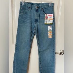 New Wrangler Regular Fit Jeans, Flex for Comfort 30W x 32L
